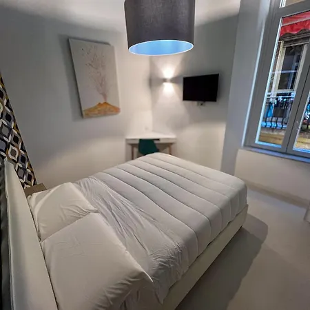 Spaccanapoli 56 Bed & Breakfast 4*