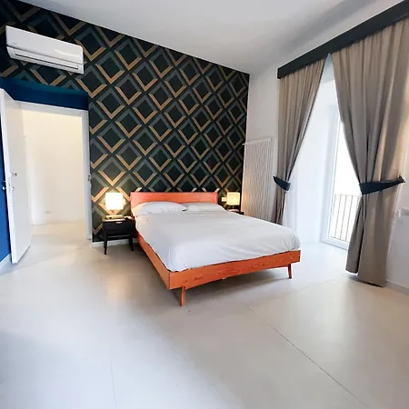 Spaccanapoli 56 Napoli