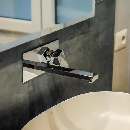 Oda ve Kahvaltı Spaccanapoli 56 4*